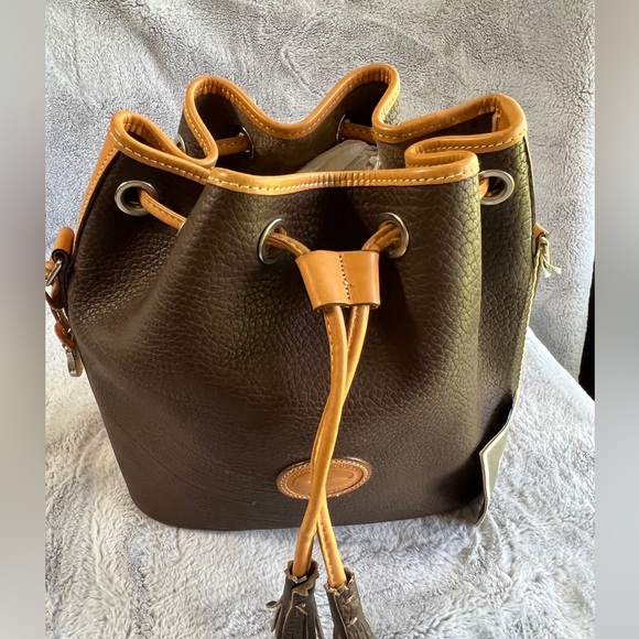 **SALE** 🤩🛍️ 2 (two) Dooney & Bourke drawstring bucket purses - Picture 3 of 15